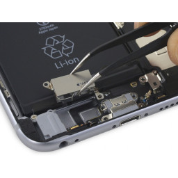 Замена двигателя iPhone 6s Plus Taptic
